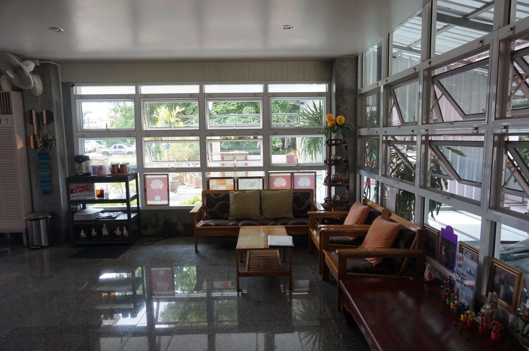 The One Phetchabun Aparthotel Exteriör bild