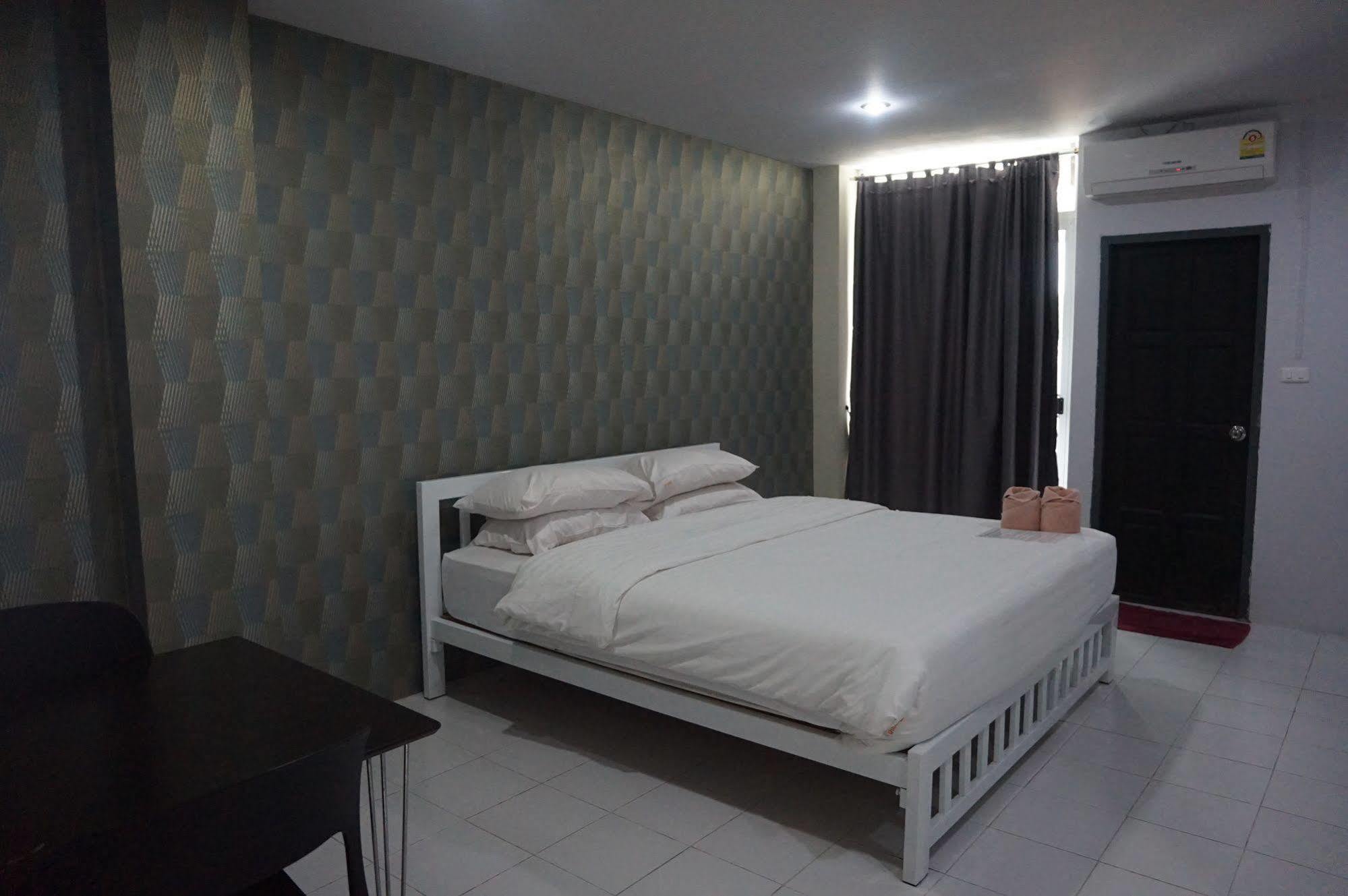 The One Phetchabun Aparthotel Exteriör bild