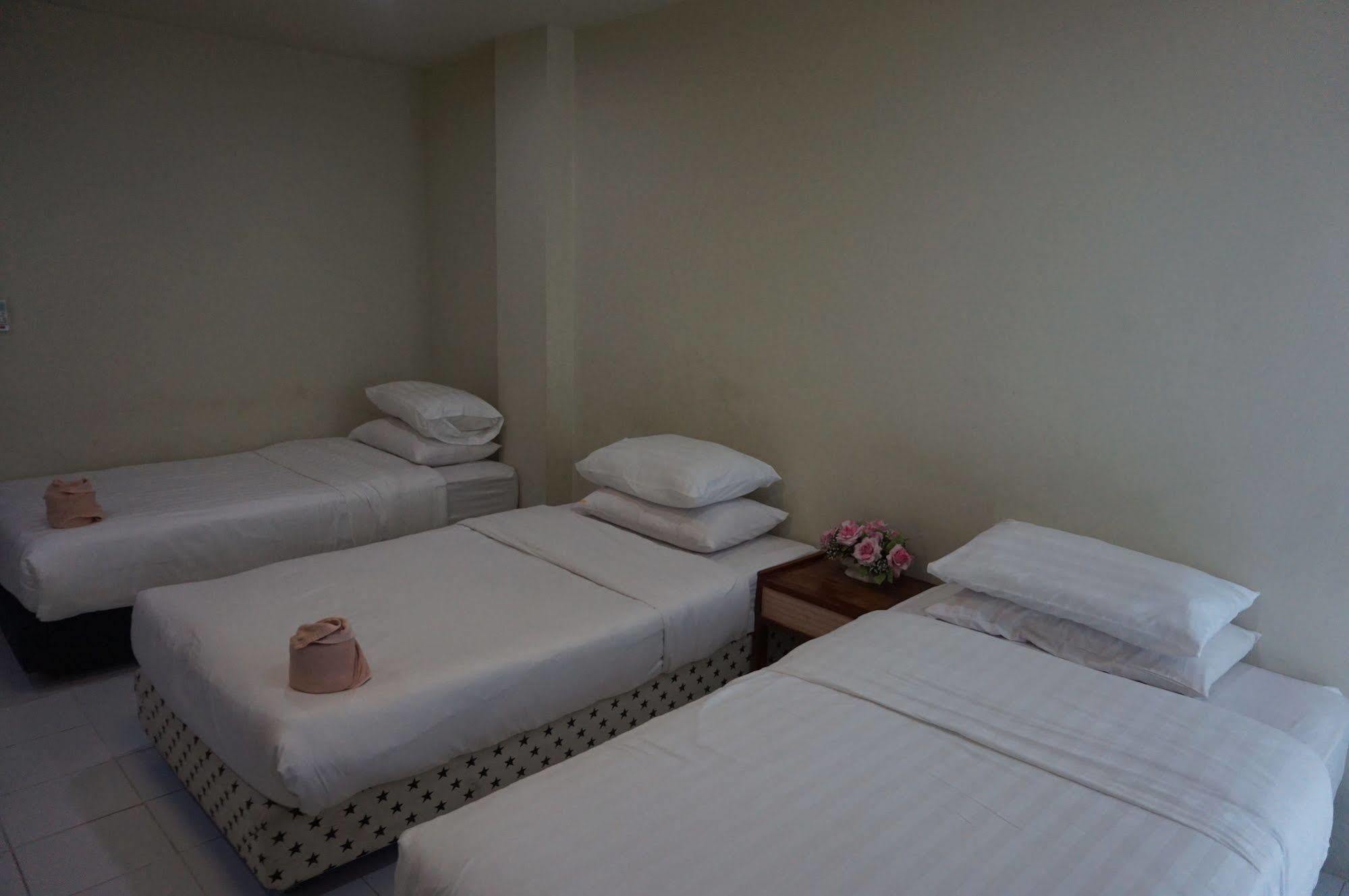 The One Phetchabun Aparthotel Exteriör bild