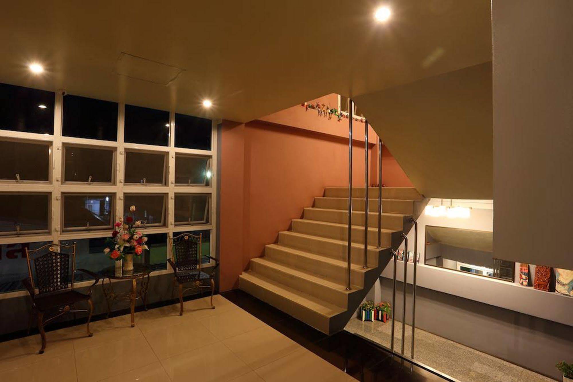 The One Phetchabun Aparthotel Exteriör bild
